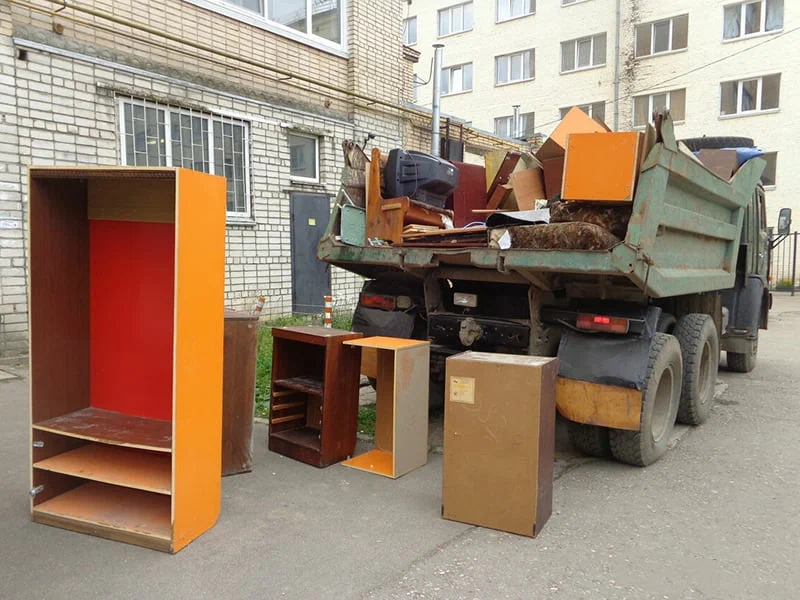 Вывоз шкафа в Полевской от ПроМусор — недорого, демонтаж, утилизация, вывоз из квартиры от 873 руб